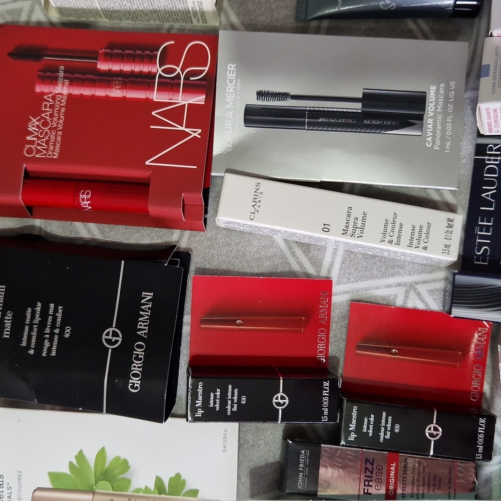 Huge designer sample bundle. 31 new items. RITUALS, CLARINS, MAC, NARS, ARMANI, - Picture 3 of 12